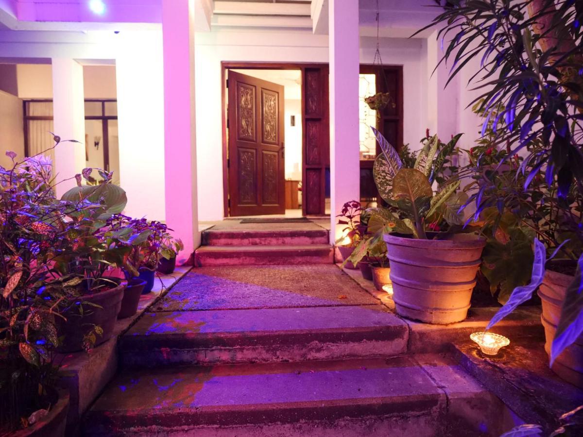 מלון Elegance Oasis, Colombo 3 מראה חיצוני תמונה