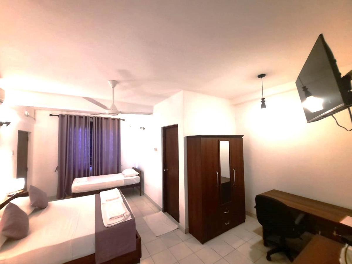 מלון Elegance Oasis, Colombo 3 מראה חיצוני תמונה